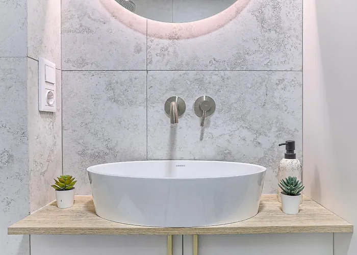 Butas Sunny Loft 2 X 24x7 X Free Parking X Close To Old Town *