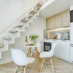 Sunny Loft 2 X 24x7 X Free Parking X Close To Old Town Appartement