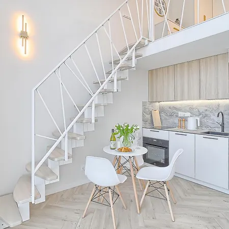 Sunny Loft 2 X 24x7 X Free Parking X Close To Old Town